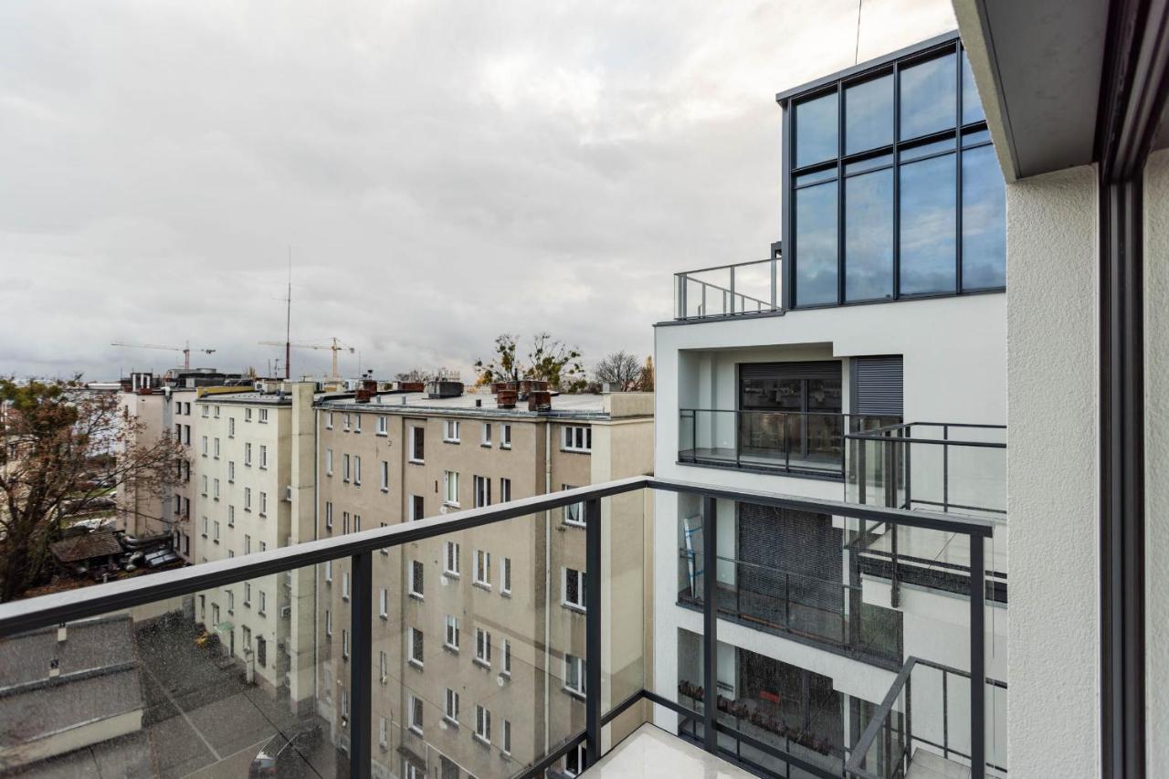 Klimatyzowany Apartament Very Berry Z Parkingiem W Poznaniu By Noclegi Renters Bagian luar foto