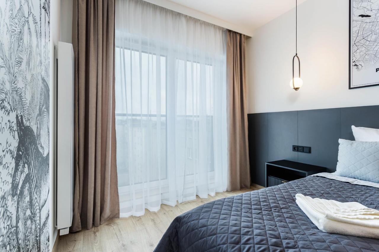 Klimatyzowany Apartament Very Berry Z Parkingiem W Poznaniu By Noclegi Renters Bagian luar foto