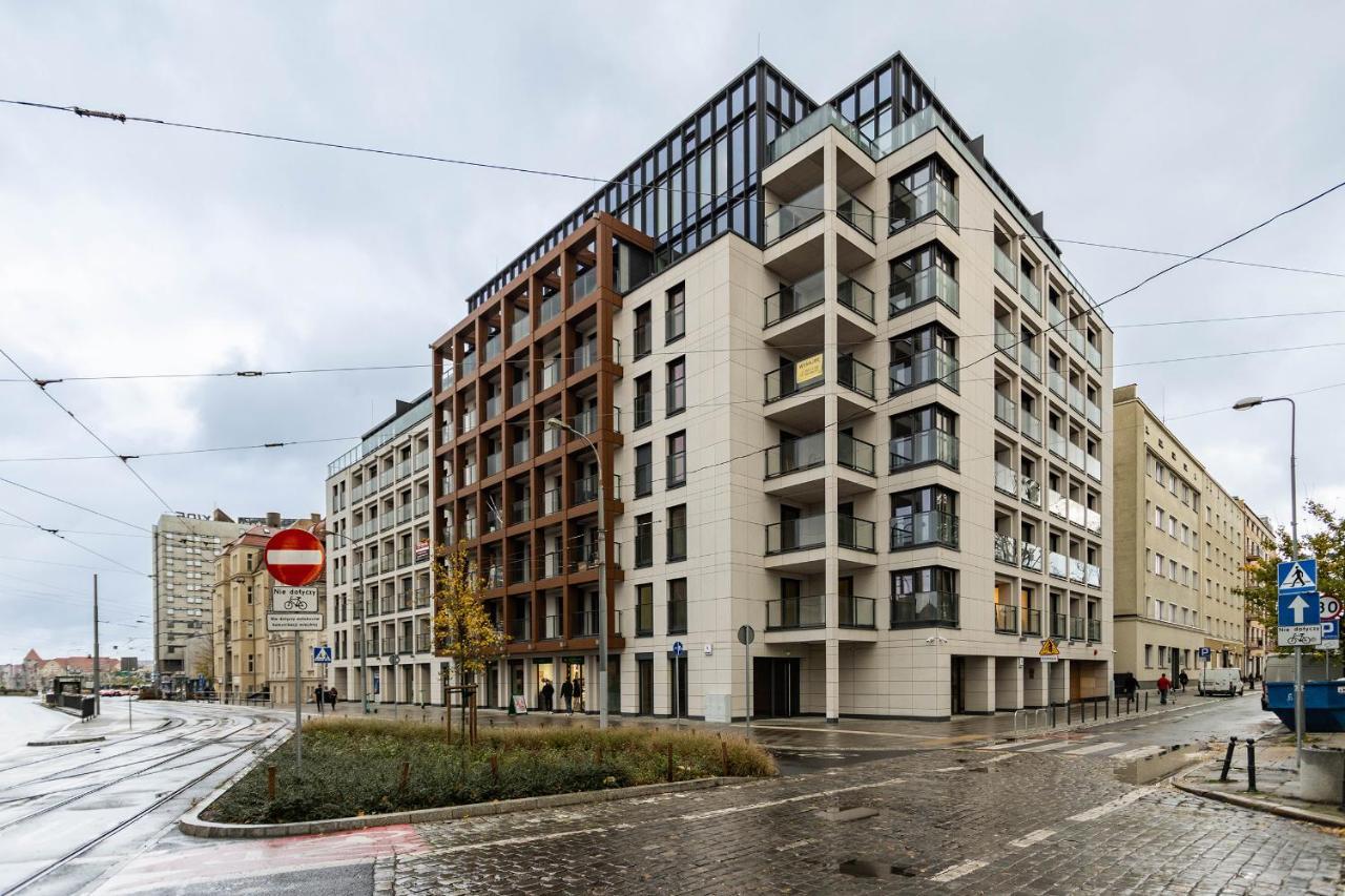 Klimatyzowany Apartament Very Berry Z Parkingiem W Poznaniu By Noclegi Renters Bagian luar foto
