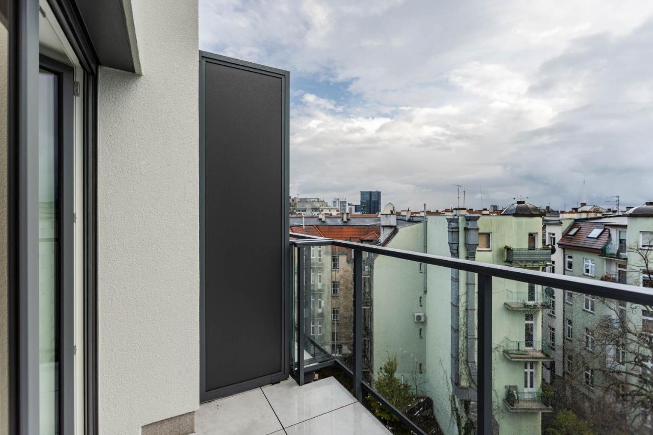 Klimatyzowany Apartament Very Berry Z Parkingiem W Poznaniu By Noclegi Renters Bagian luar foto